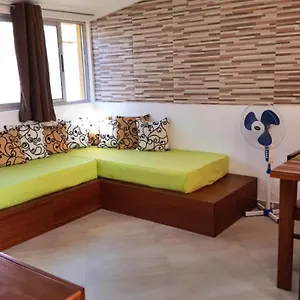 Couette-café Basic, Mindelo